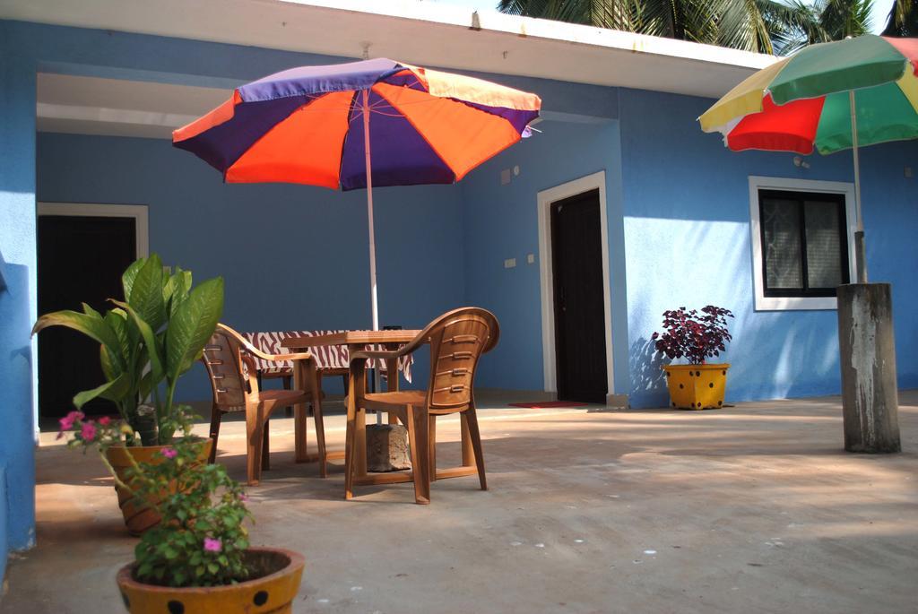 Joe And Marietta'S Guesthouse Calangute Esterno foto